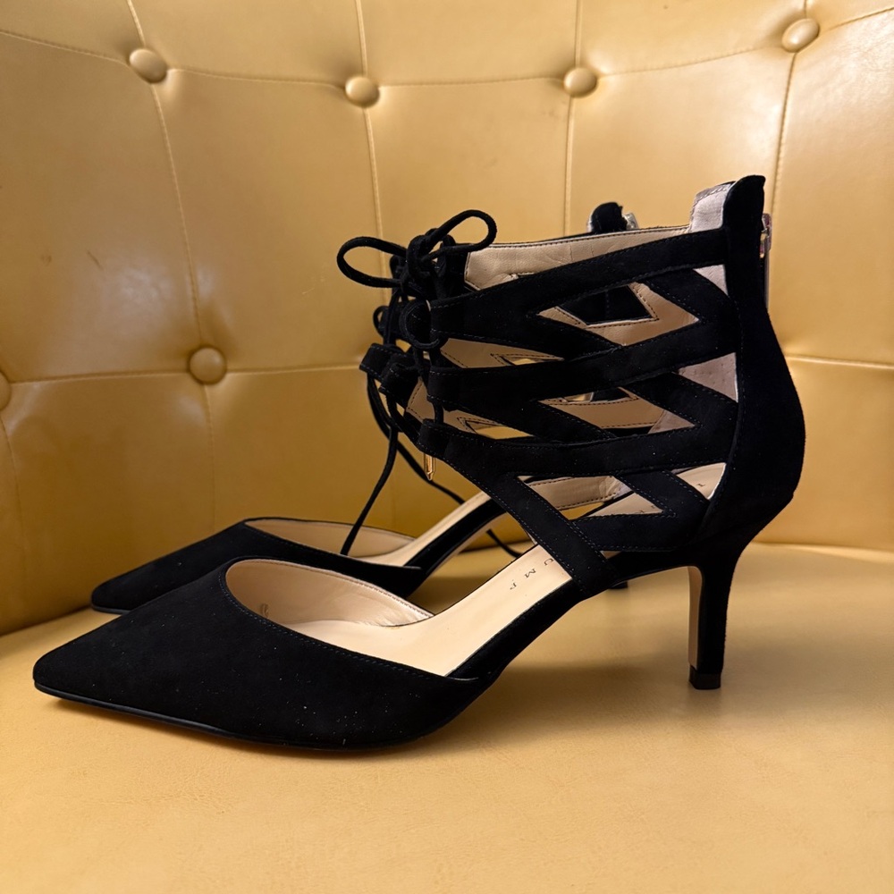 ✨ Ivanka Trump Necila Black Suede Lace Up Heels Size 9M, Kitten Heel, Strappy ✨